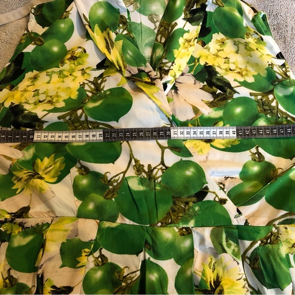 Selectives Green and Yellow Patterned Garment - Picture 6 of 6